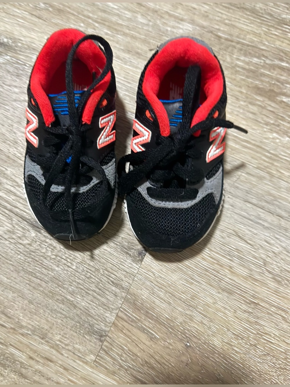 New Balance 530 Kids Athletic Sneakers - Picture 2 of 5